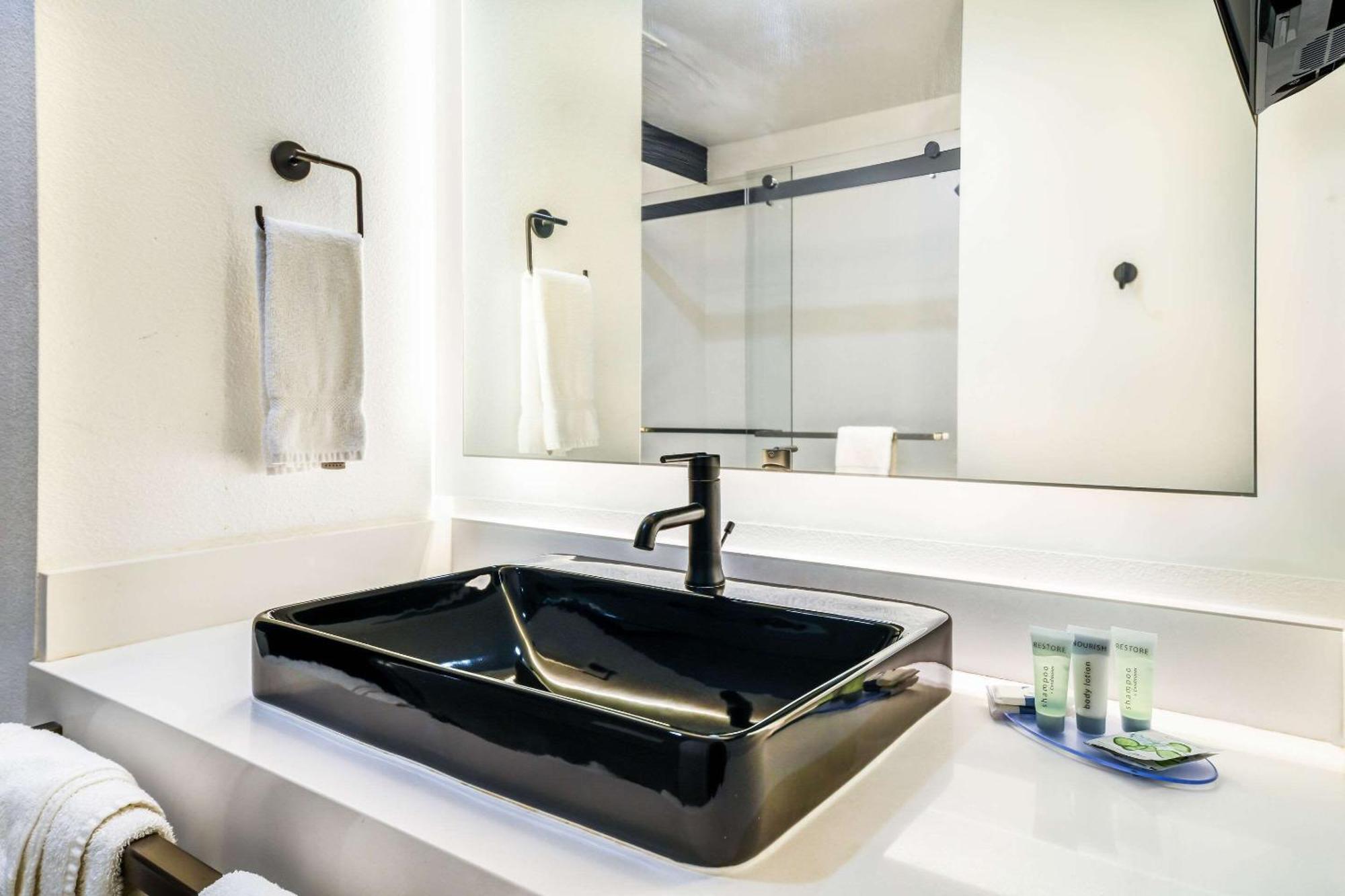 Hy-Lo Hotel Calera Ngoại thất bức ảnh